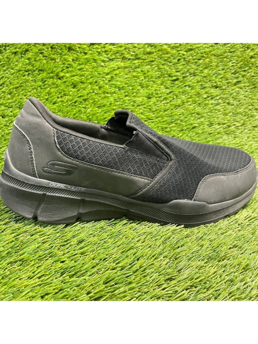 Skechers Equalizer 3.0 Black Mens Size 10EEE Running Slip-On Shoes Sneakers